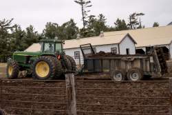 472002 B